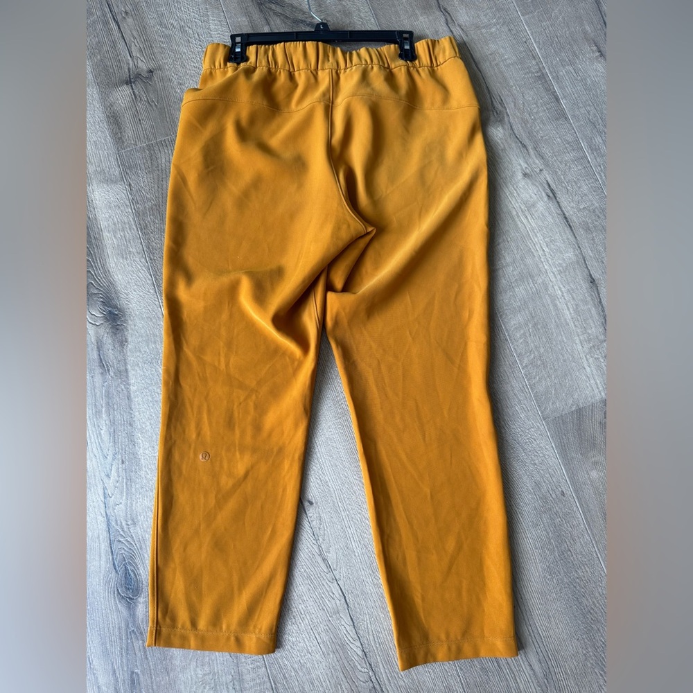 Women’s Lululemon Pants - Picture 2 of 4
